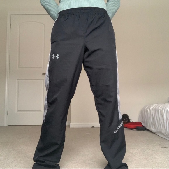 BLACK & GREY UNDER ARMOUR PANTS⚽️ - Picture 4 of 6